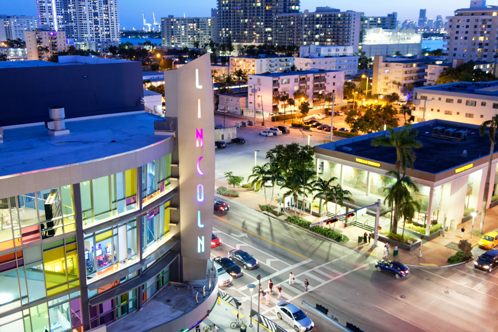Louis Vuitton, Hermes and Cartier leave Bal Harbour to move to Miami Design  District. You can